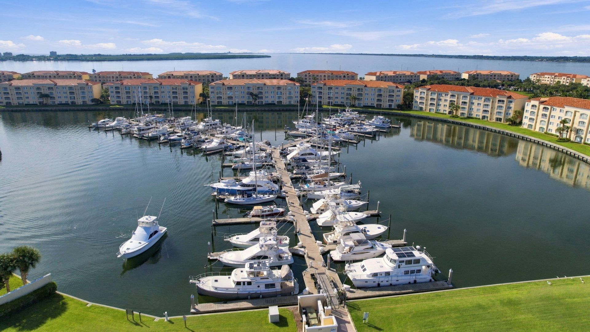 36 Harbour Isle Drive W, Unit 303, Fort Pierce, FL 34949 Photo