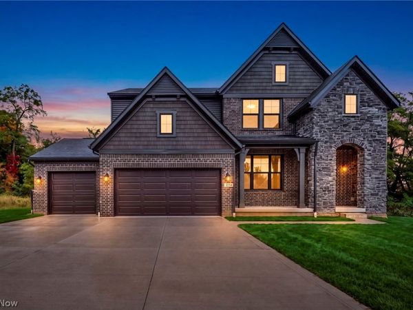 3775 Overlook Court, Fairlawn, OH 44333