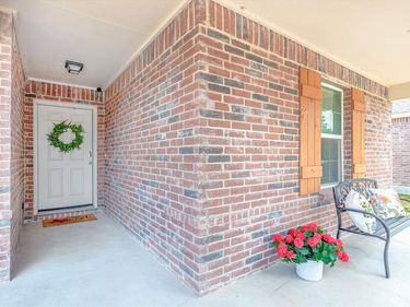 5913 Mountain Bluff Drive, Fort Worth, TX 76179