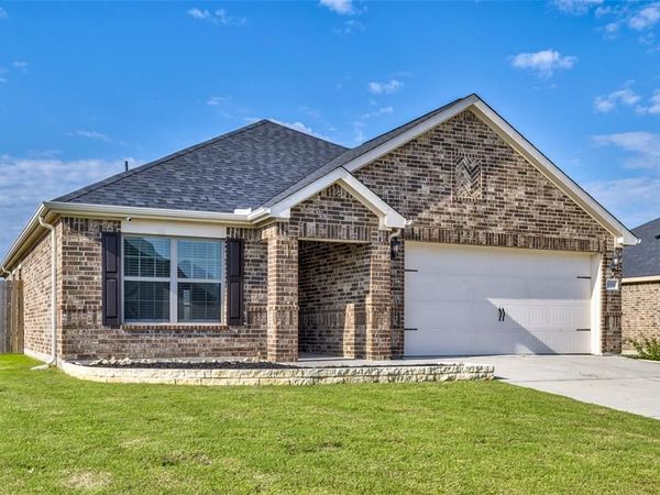 4014 Lakeview Drive, Sanger, TX 76266