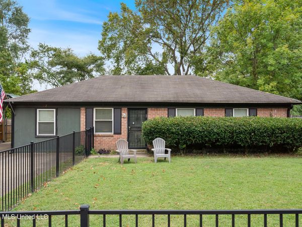 37 Hillbrook Drive, Southaven, MS 38671