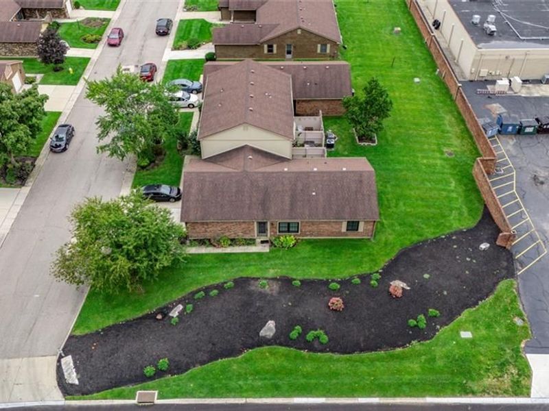 7603 Paragon Commons Circle, Centerville, OH 45459 Photo 3