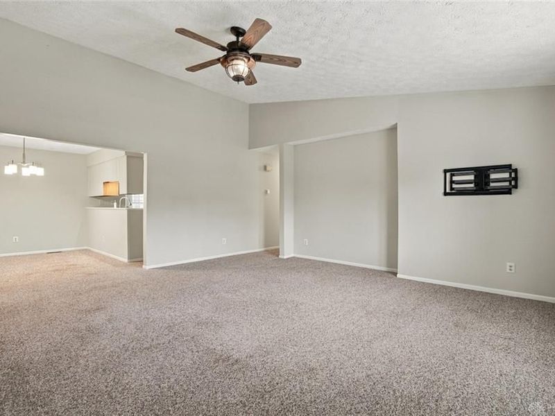 7603 Paragon Commons Circle, Centerville, OH 45459 Photo 6