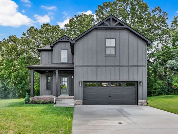 353 Chase Dr , Clarksville, TN 37043