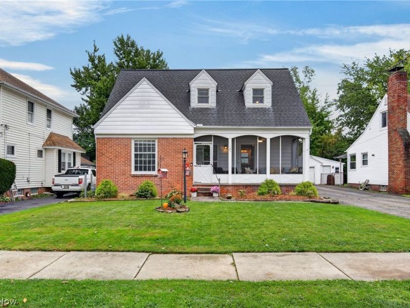 187 Gibson Street , Berea, OH 44017 Photo 2