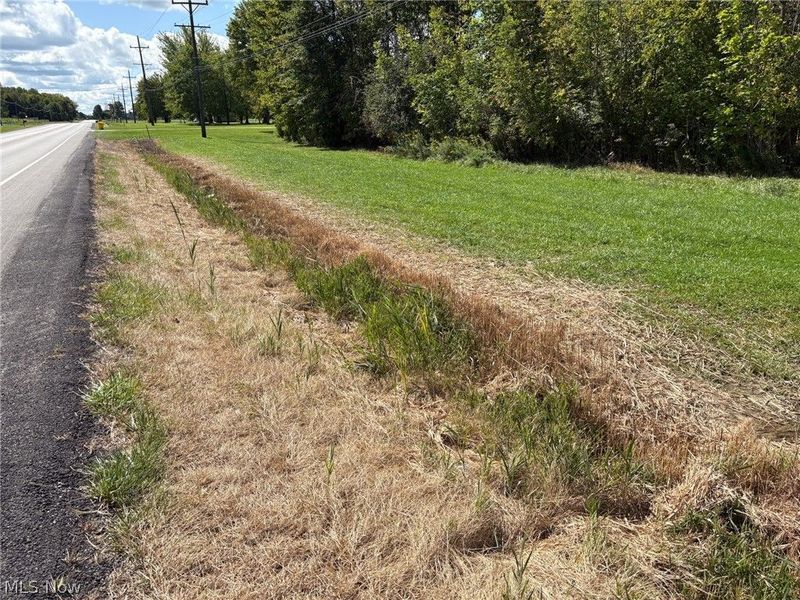 Center Road, Conneaut, OH 44030 Photo 6