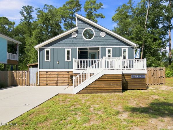 113 NW 29th Street, Oak Island, NC 28465