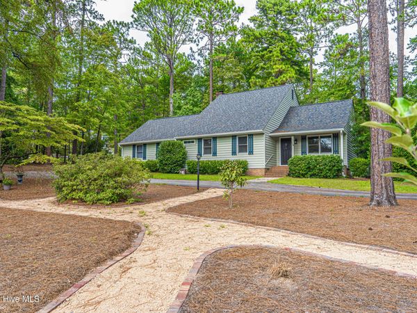 119 Cliff Court, Southern Pines, NC 28387