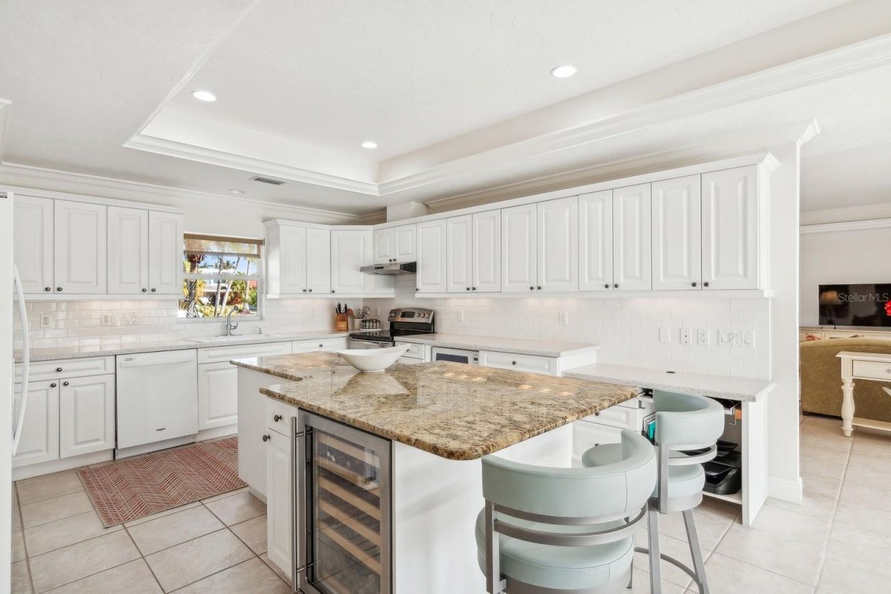 531 N Spoonbill Drive, Sarasota, FL 34236 Photo