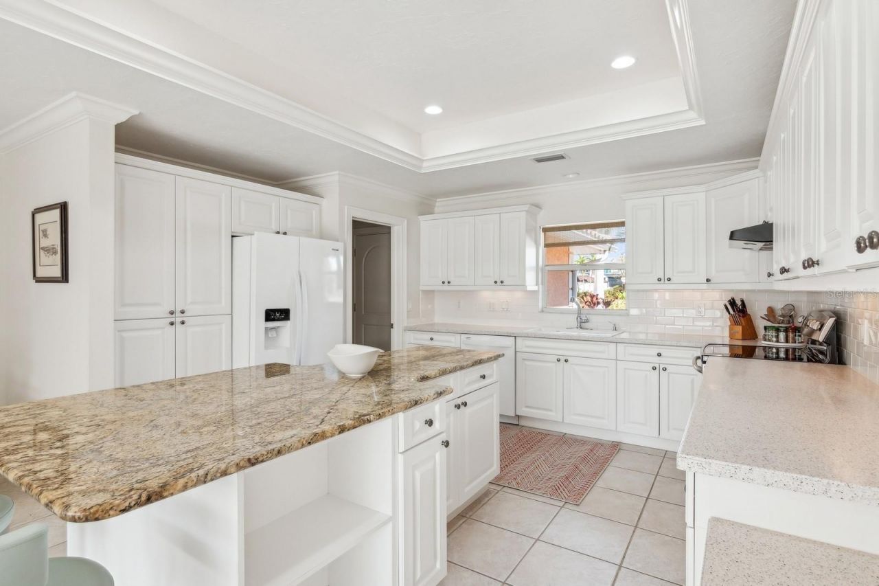 531 N Spoonbill Drive, Sarasota, FL 34236 Photo