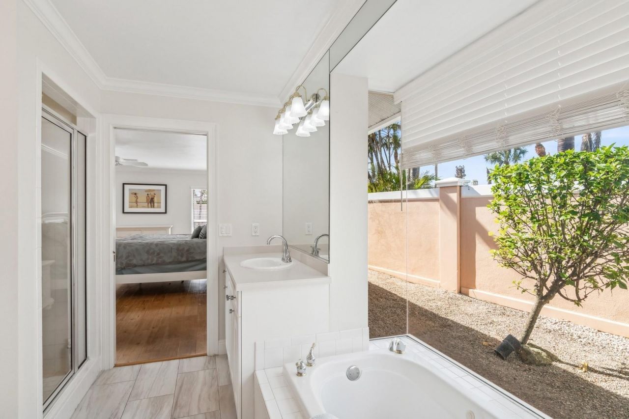 531 N Spoonbill Drive, Sarasota, FL 34236 Photo