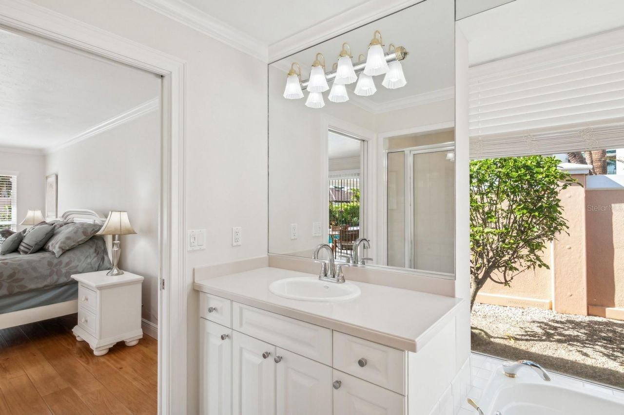 531 N Spoonbill Drive, Sarasota, FL 34236 Photo