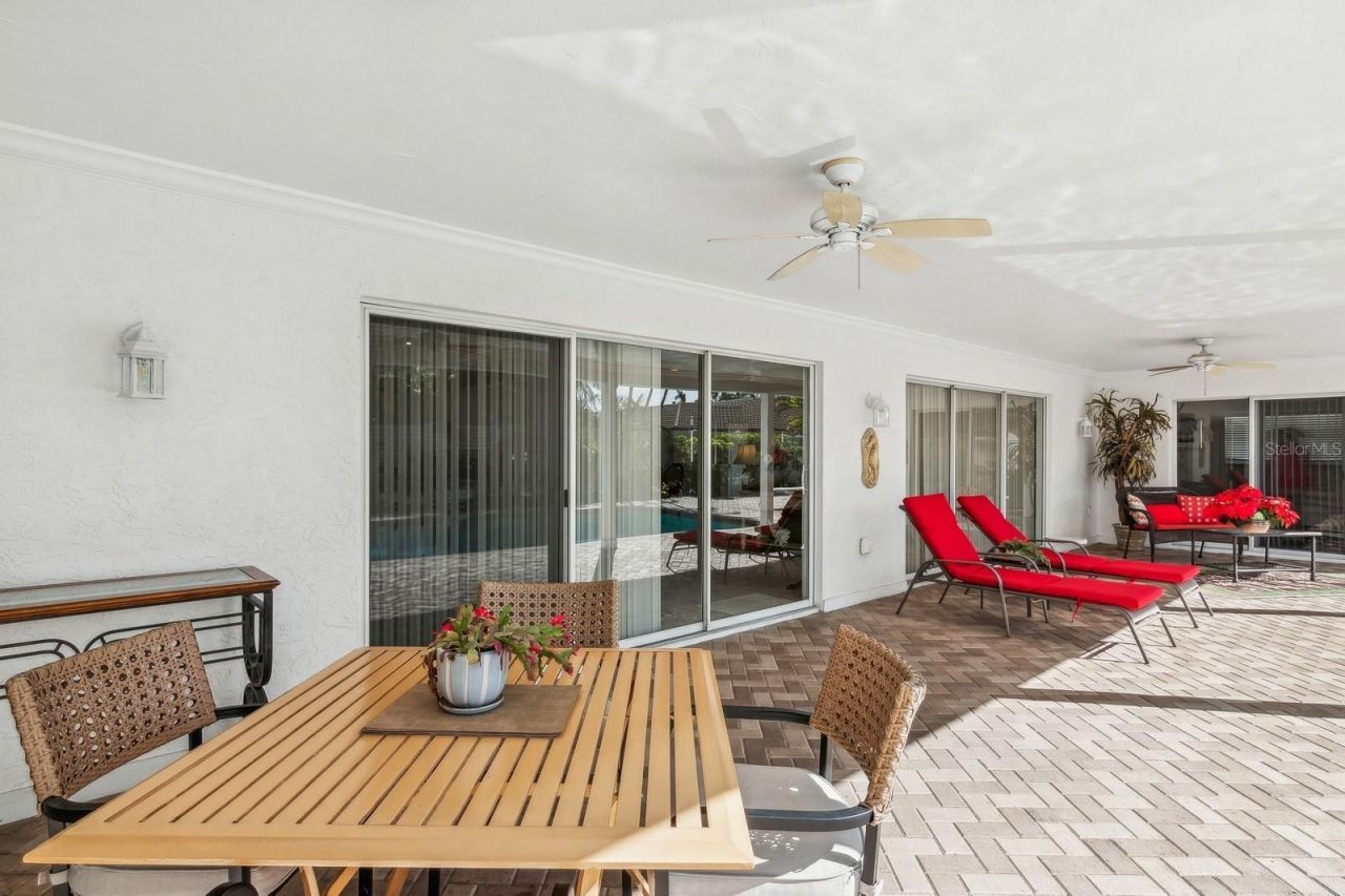 531 N Spoonbill Drive, Sarasota, FL 34236 Photo