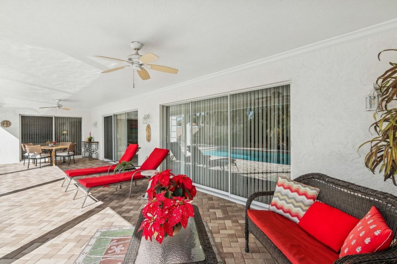 531 N Spoonbill Drive, Sarasota, FL 34236 Photo