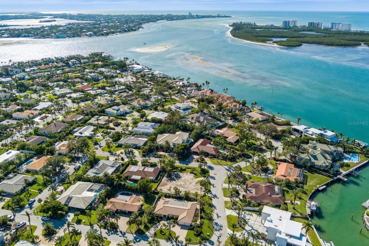 531 N Spoonbill Drive, Sarasota, FL 34236 Photo