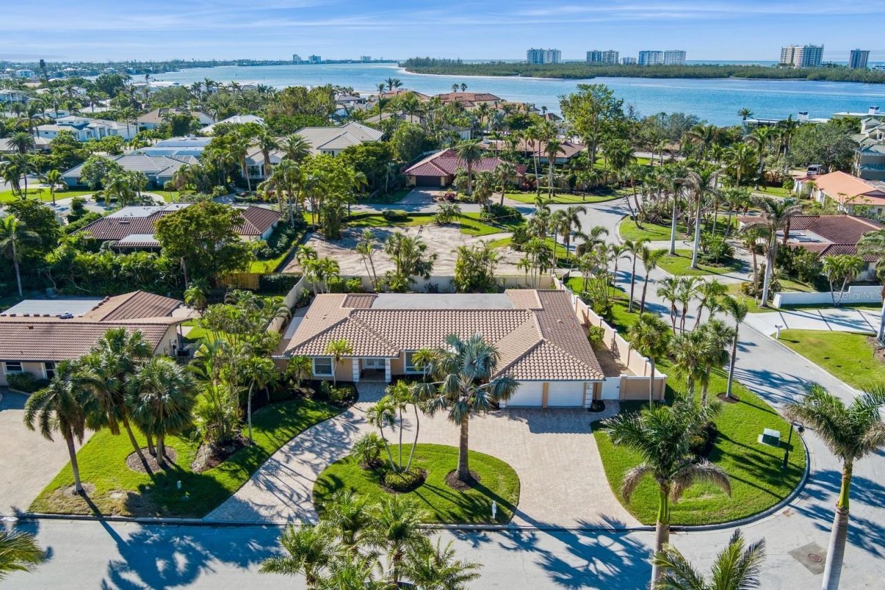 531 N Spoonbill Drive, Sarasota, FL 34236 Photo