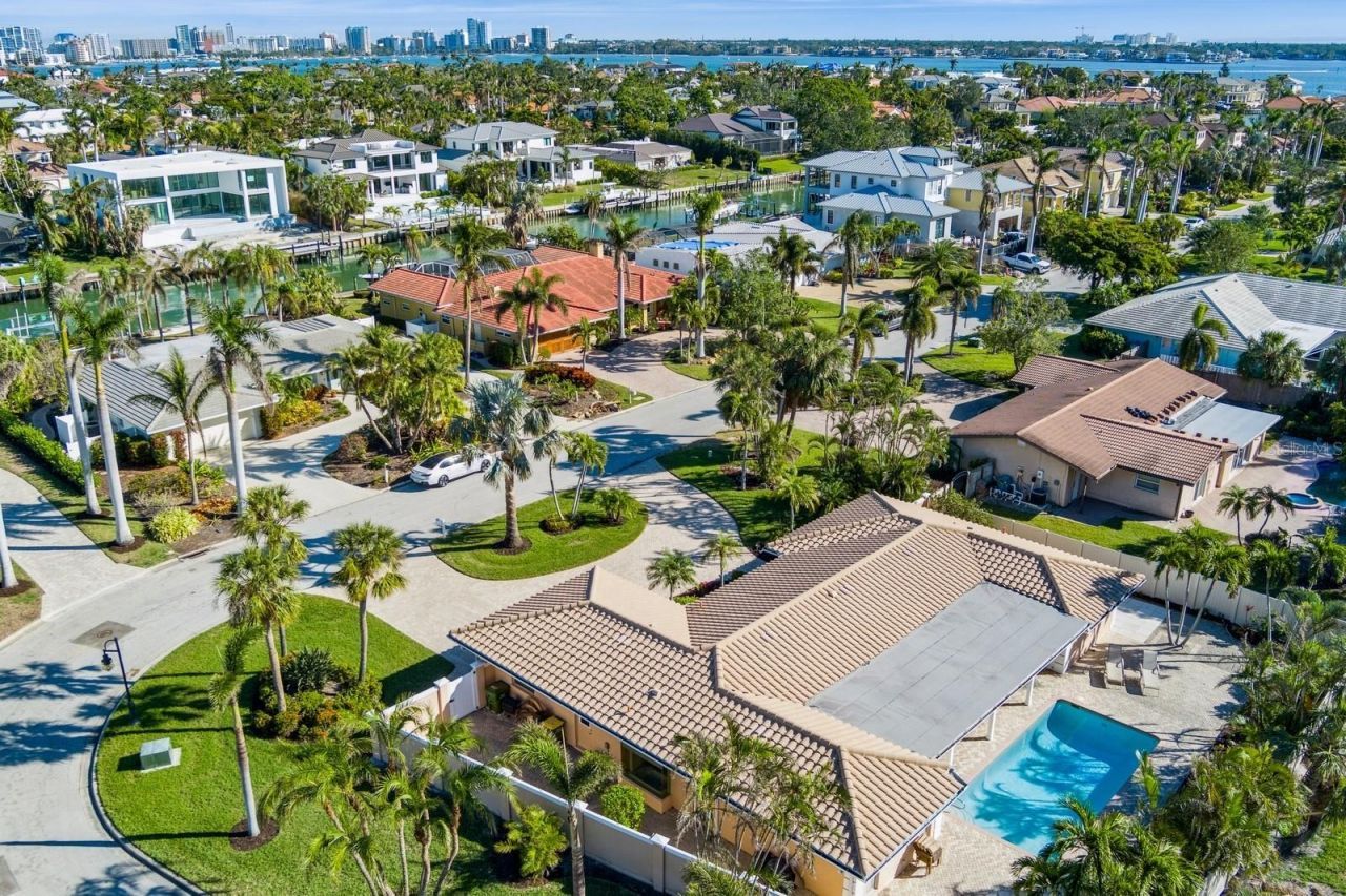 531 N Spoonbill Drive, Sarasota, FL 34236 Photo