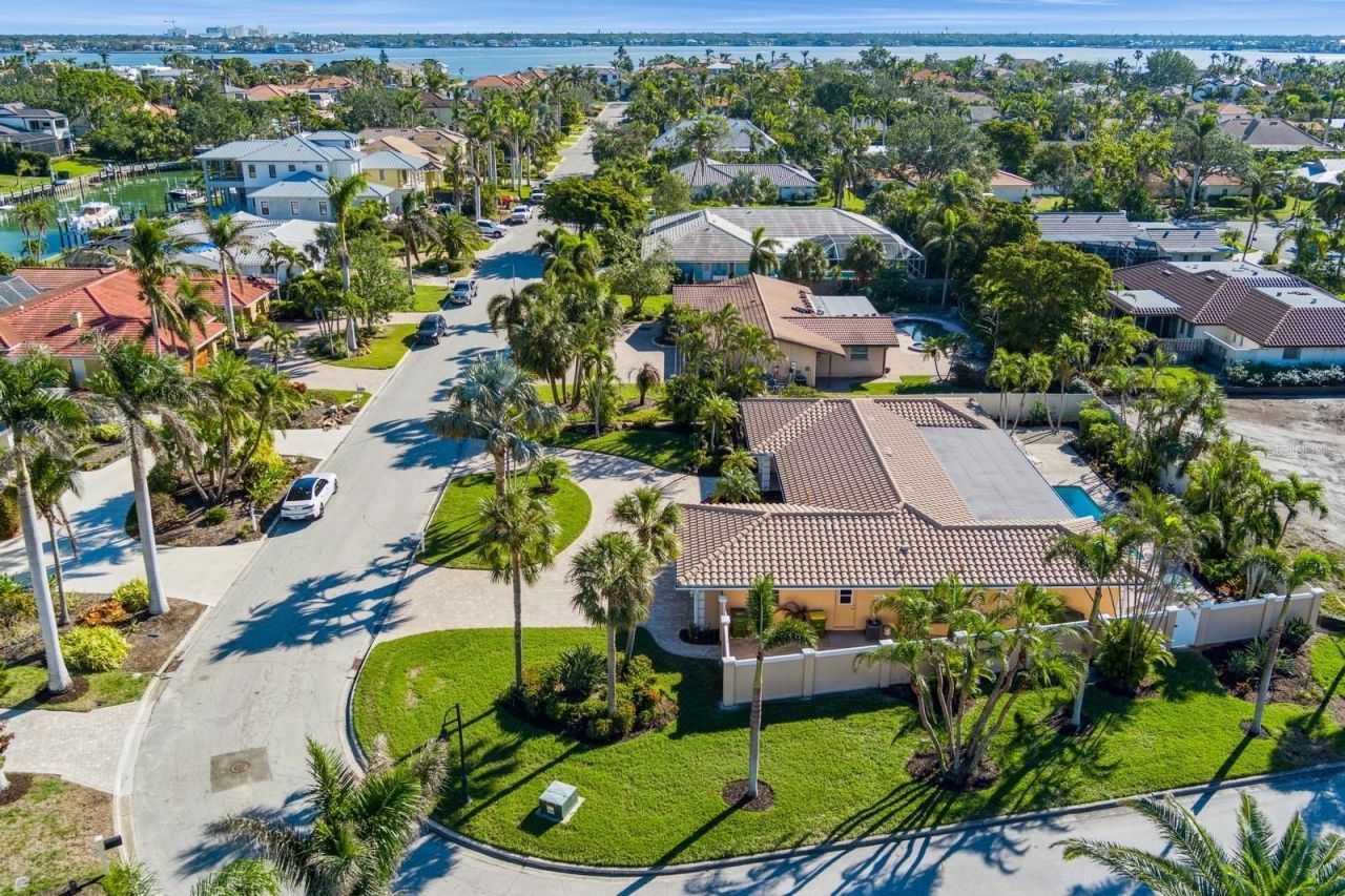 531 N Spoonbill Drive, Sarasota, FL 34236 Photo