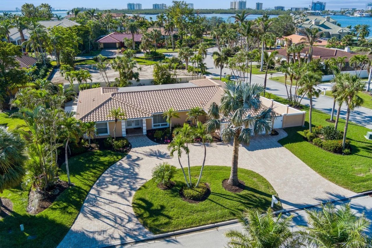 531 N Spoonbill Drive, Sarasota, FL 34236 Photo