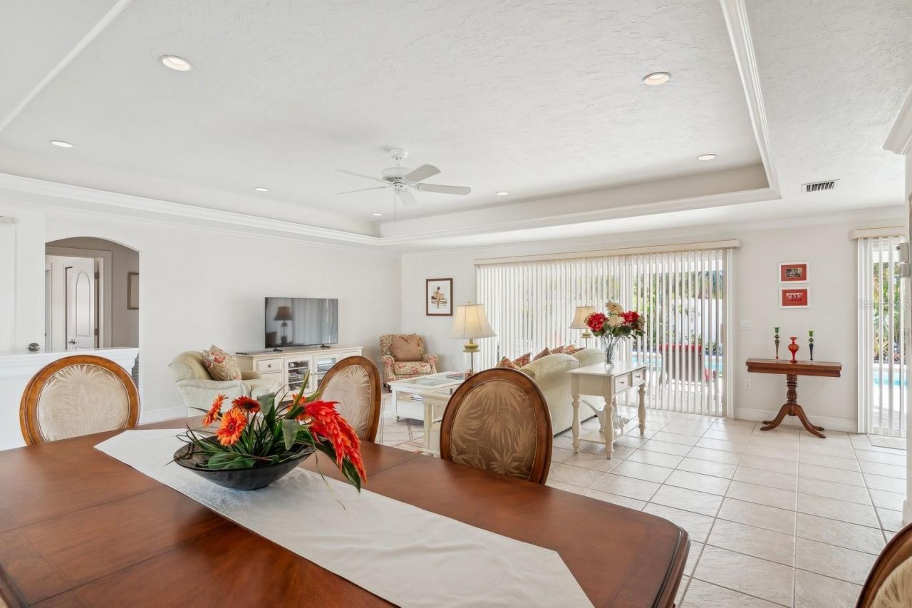 531 N Spoonbill Drive, Sarasota, FL 34236 Photo