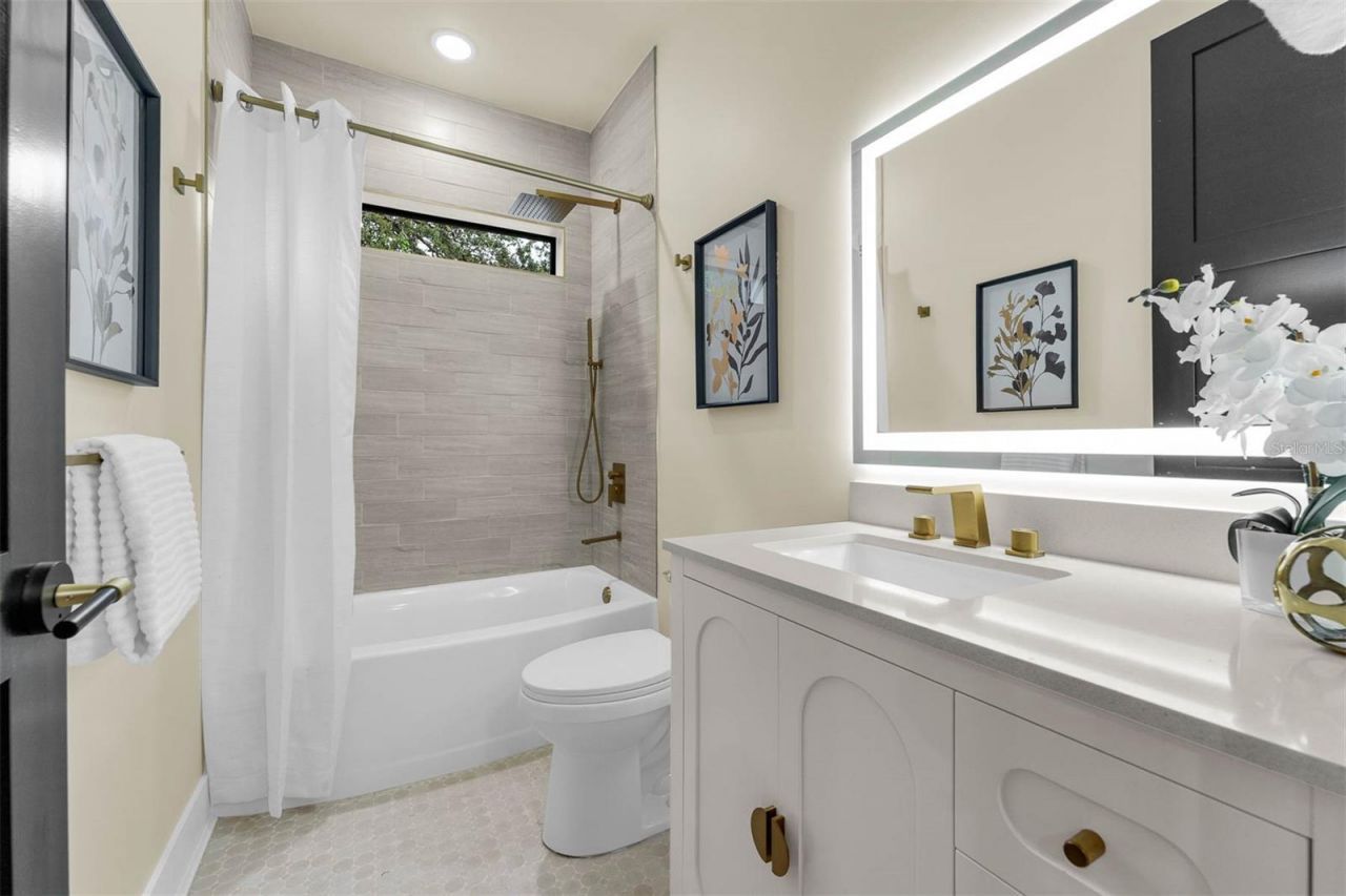 1910 Cloverlawn Avenue , Orlando, FL 32806 Photo