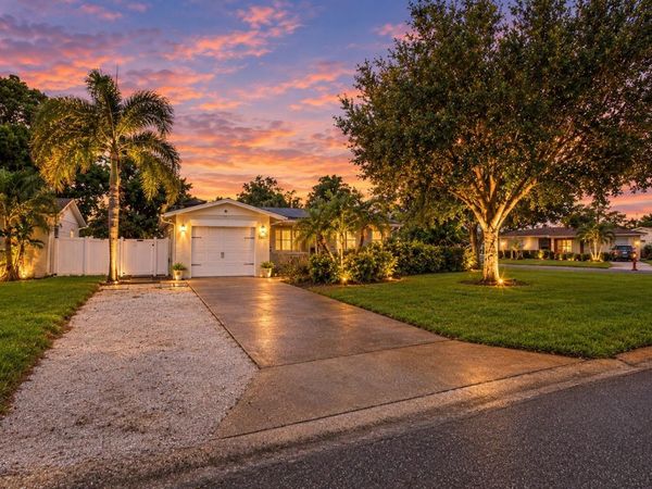 5601 15TH AVENUE N, ST PETERSBURG, FL 33710