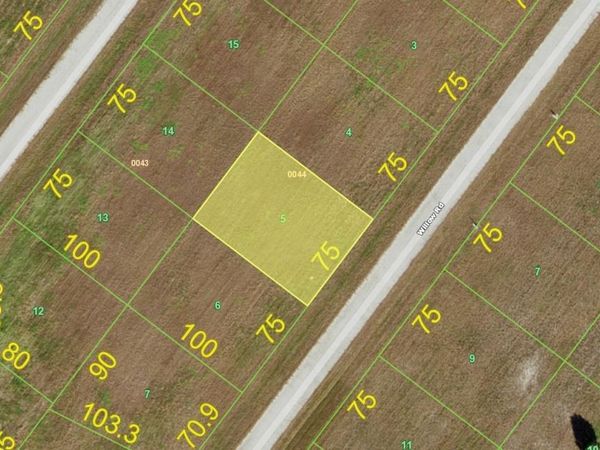 10 WILLOW ROAD , PLACIDA, FL 33946