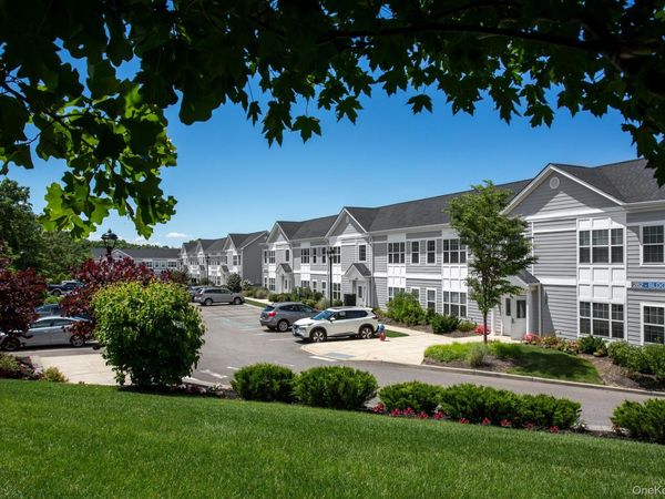 262 Indian Head Road , Unit 107, Kings Park, NY 11754