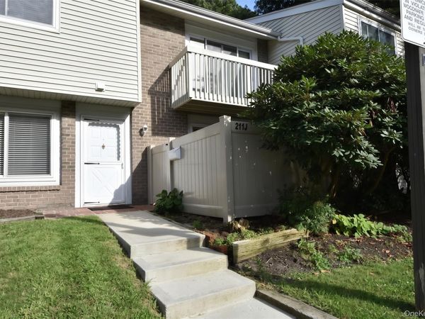 211 Springmeadow Drive , Unit J, Holbrook, NY 11741