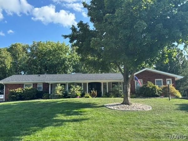 11958 Rocky Drive , Creve Coeur, MO 63141