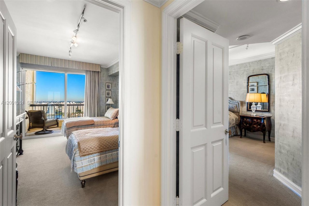 17875 Collins Ave , Unit 4103, Sunny Isles Beach, FL 33160 Photo