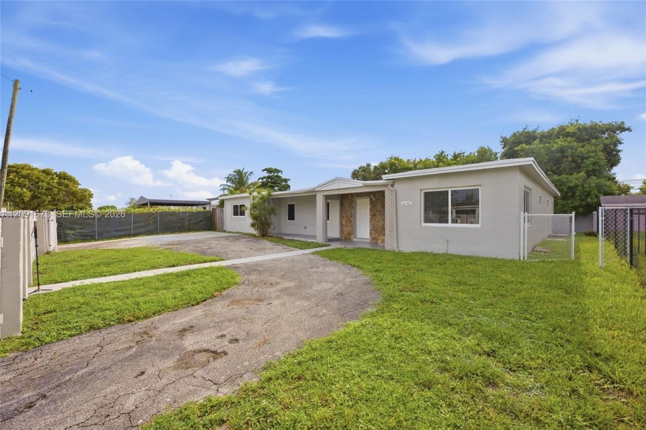 15770 NW 17th Ct, Miami Gardens, FL 33054 Photo