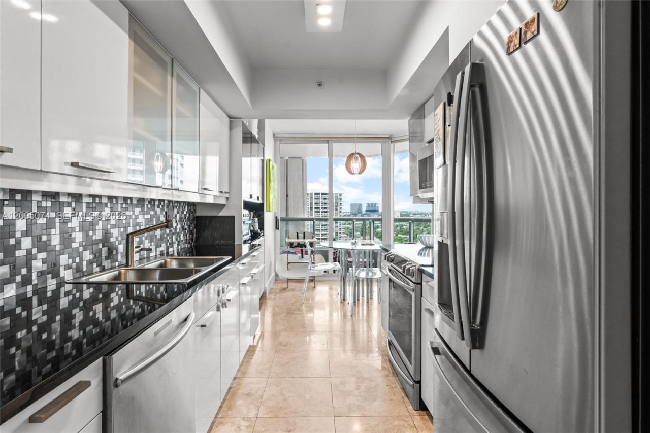 21055 Yacht Club Dr, Unit 1703, Aventura, FL 33180 Photo