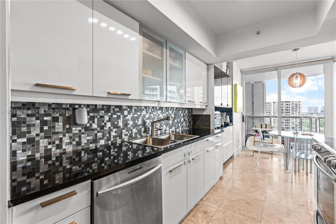 21055 Yacht Club Dr, Unit 1703, Aventura, FL 33180 Photo