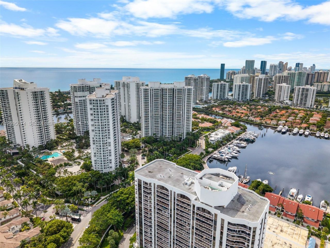 21055 Yacht Club Dr, Unit 1703, Aventura, FL 33180 Photo