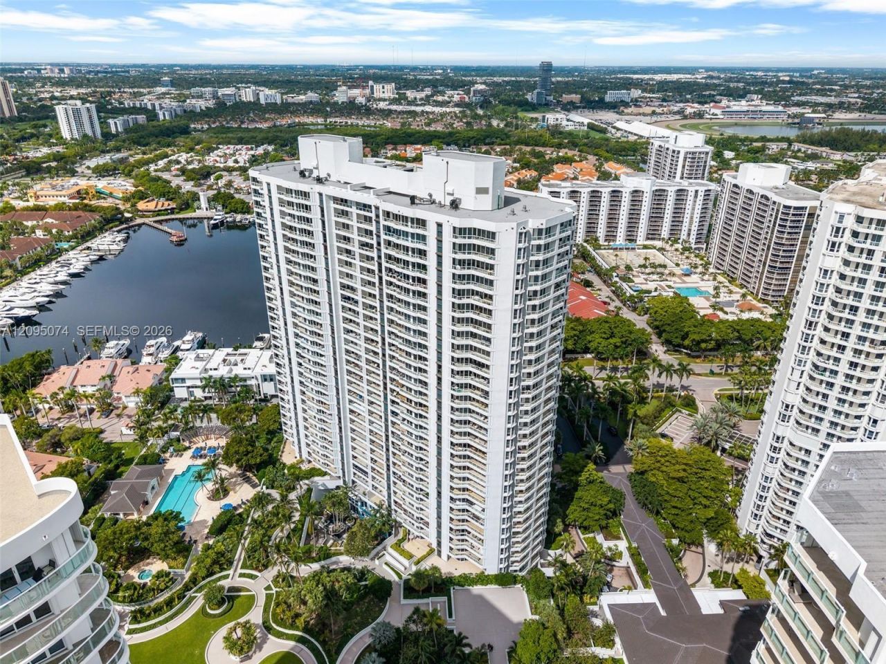 21055 Yacht Club Dr, Unit 1703, Aventura, FL 33180 Photo