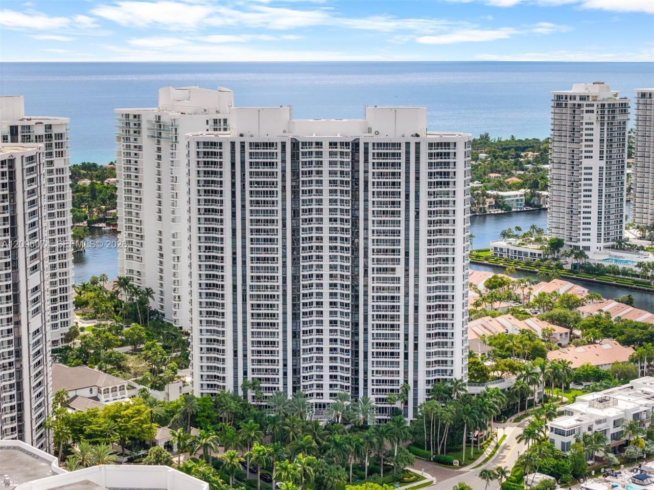 21055 Yacht Club Dr, Unit 1703, Aventura, FL 33180 Photo