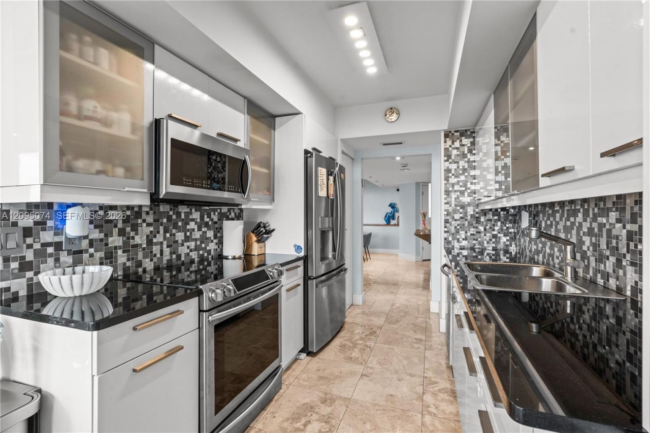 21055 Yacht Club Dr, Unit 1703, Aventura, FL 33180 Photo