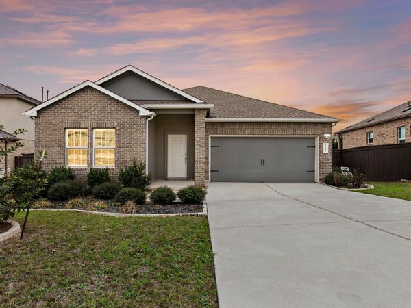1224 Blackhaw LN, Leander, TX 78641