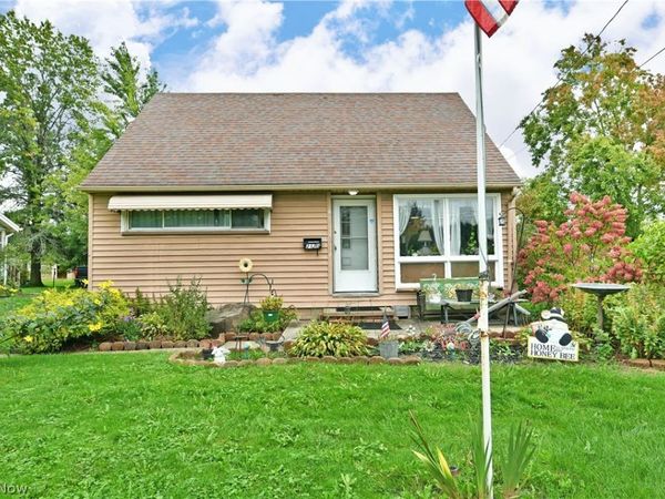 2130 Parkman Road NW, Warren, OH 44485