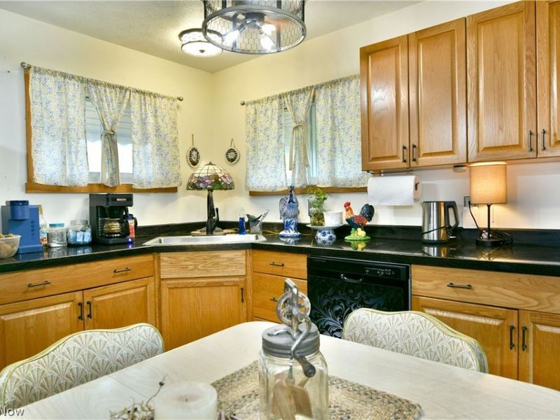 2130 Parkman Road NW, Warren, OH 44485 Photo 15