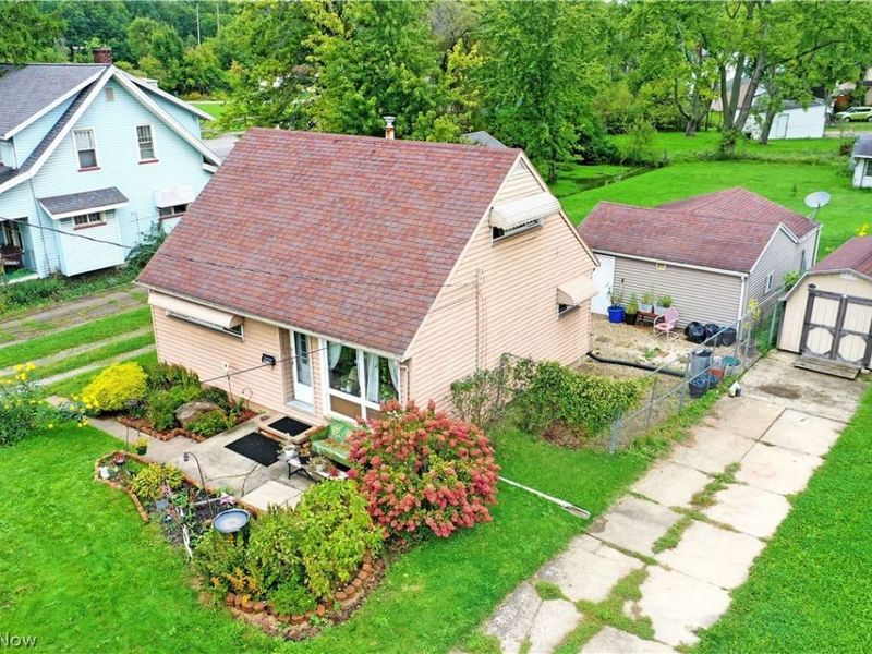 2130 Parkman Road NW, Warren, OH 44485 Photo 3