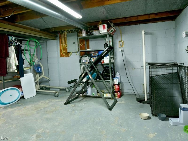2130 Parkman Road NW, Warren, OH 44485 Photo 43