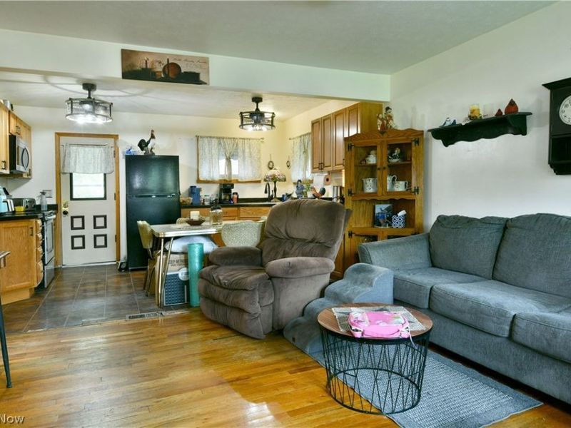 2130 Parkman Road NW, Warren, OH 44485 Photo 9