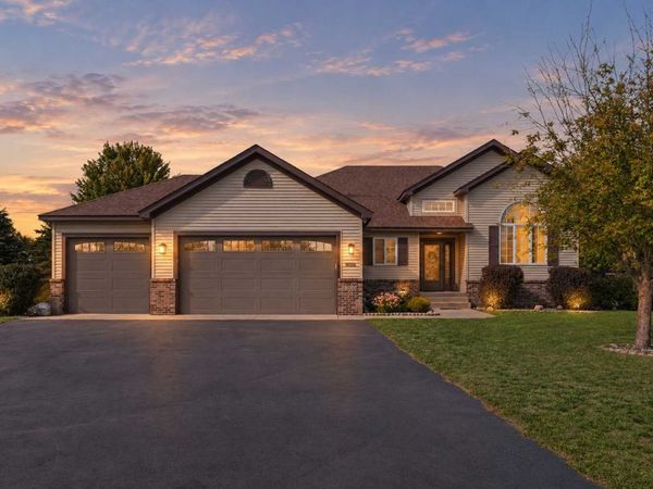 200 Victory Avenue , Sartell, MN 56377