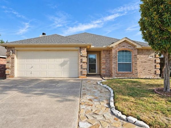 9304 Marilyn Court, White Settlement, TX 76108