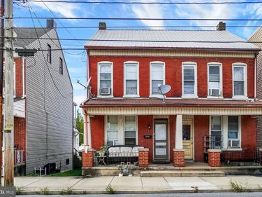 1425 W KING STREET, YORK, PA 17404