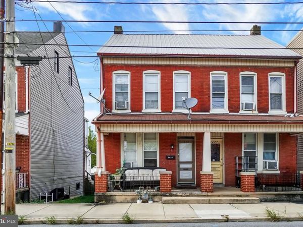 1425 W KING STREET, YORK, PA 17404