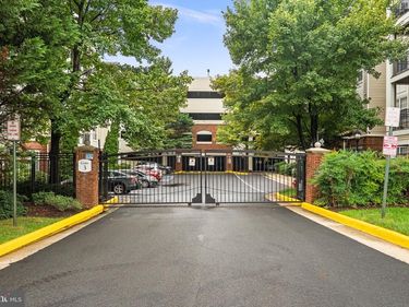 12949 CENTRE PARK CIRCLE , Unit 301, HERNDON, VA 20171
