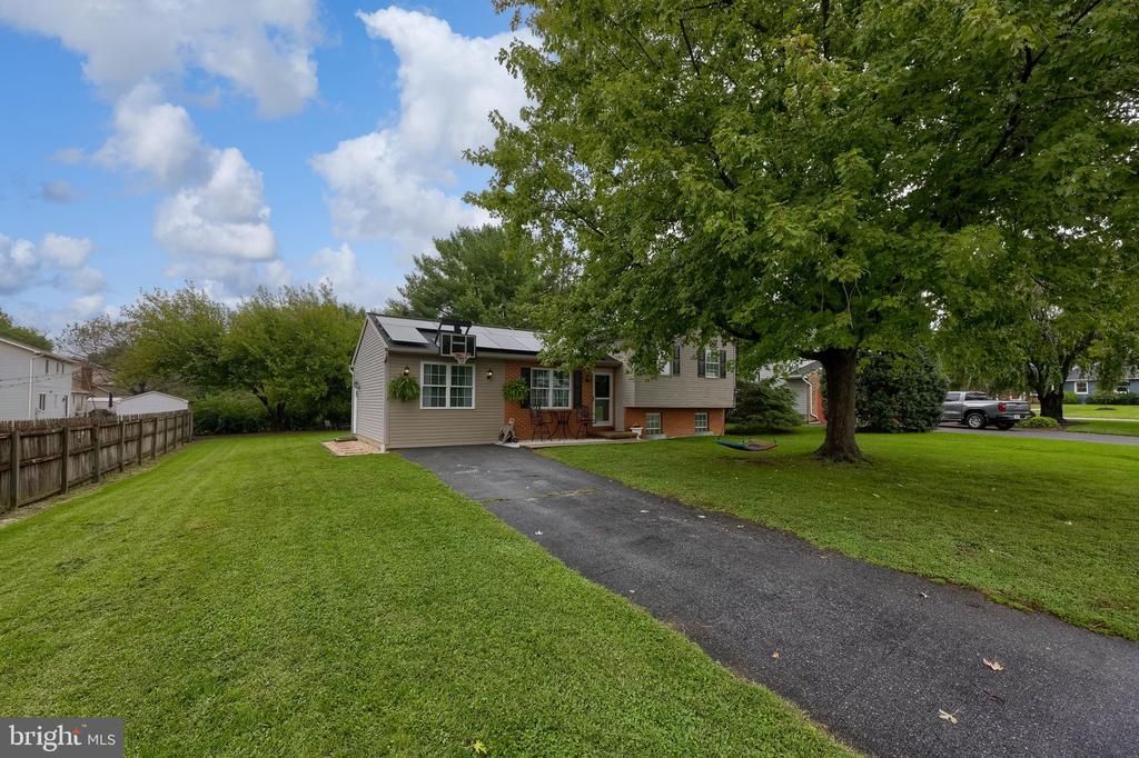 1504 MCFARLAND DRIVE , LANDISVILLE, PA 17538